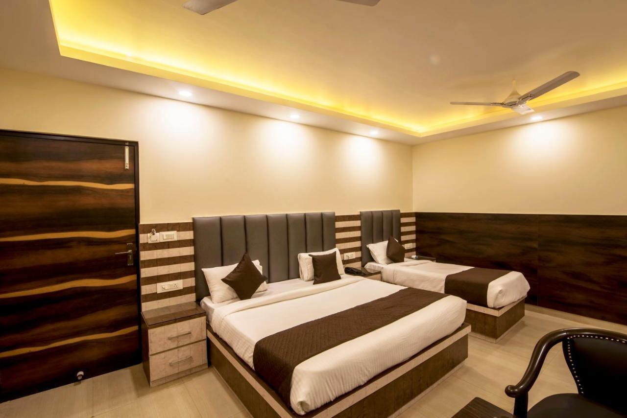 Hotel Mahajan International, Delhi Airport New Delhi Buitenkant foto